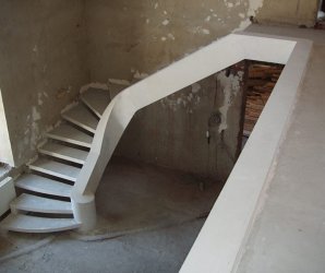 бетонная лестница 134