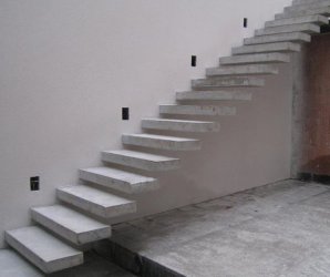 бетонная лестница 140