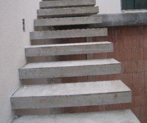 бетонная лестница 142